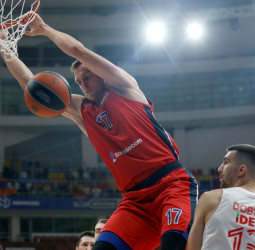El CSKA Moscú supera a un correoso Estrella Roja (78-76)