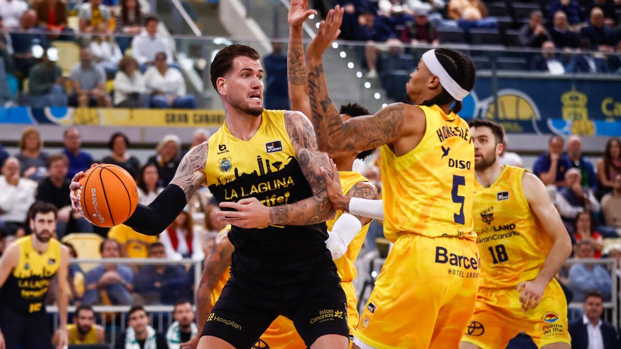 Tenerife se lleva el derbi canario, 67-70