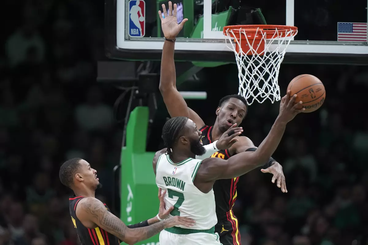 Los Celtics imponen su condición de líder del Este a pesar de las bajas