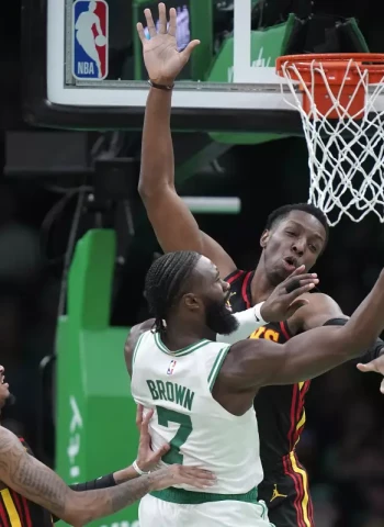 Los Celtics imponen su condición de líder del Este a pesar de las bajas