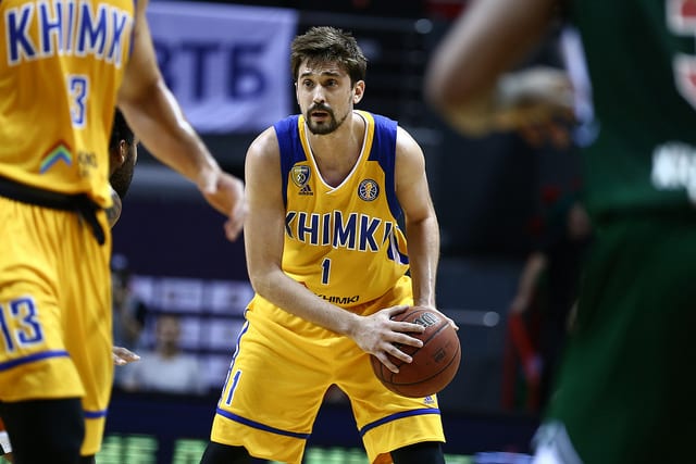 CSKA y Khimki Moscú comienzan los playoffs ganando