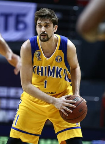 CSKA y Khimki Moscú comienzan los playoffs ganando