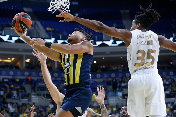 El ASVEL no logra romper la imbatibilidad del Fenerbahce (84-63)