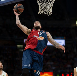 Enorme victoria de KIROLBET Baskonia ante Real Madrid (86-76)