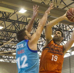 Valencia Basket suda para tumbar al Movistar Estudiantes en Albacete (80-76)