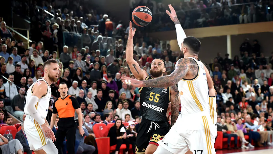 El Real Madrid sufre un duro correctivo en Mónaco, 98-76