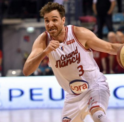 El UCAM Murcia piensa en Álex Urtasun