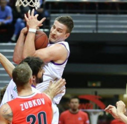 Unicaja Málaga a un paso de la final tras ganar en Krasnodar a Lokomotiv Kuban (57-73)