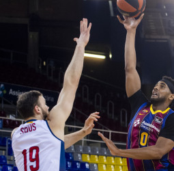 Victoria muy trabajada del Barça por 97 a 89 ante un gran Baxi Manresa