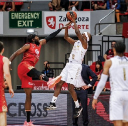 Thad McFadden, talento y anotación para el perímetro del Casademont Zaragoza