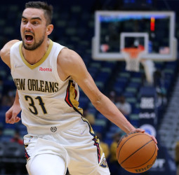 Satoransky deja entrever una posible vuelta a Europa