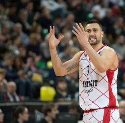 Ivan Paunic ficha por el Tofas Bursa