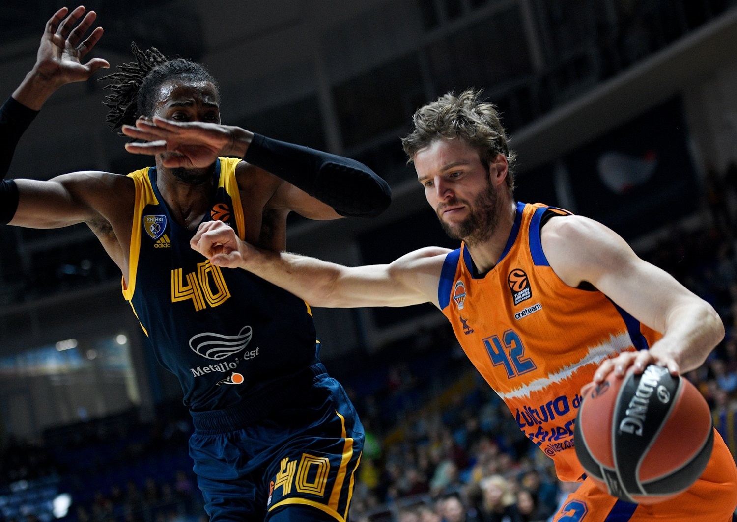 Gran triunfo del Valencia Basket contra la historia y las bajas para seguir creciendo en Europa (75-84)