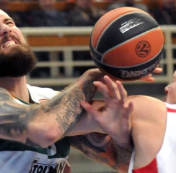 El Estrella Roja asalta Atenas (63-74)