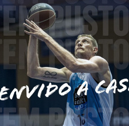 Artem Pustovyi vuelve a vestirse de obradoirista