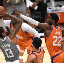 Los Suns se colocan a una victoria de la final de la NBA (80-84) [3-1]