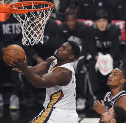 La vida no cambia para Zion Williamson
