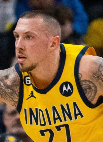 Los Clippers quieren hacerse con Daniel Theis