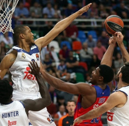 El Madrid tuvo la victoria en su mano en Moscú (91-90)