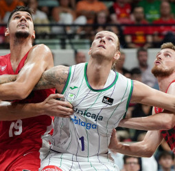 Unicaja sabe sufrir y derrota al anfitrión UCAM Murcia (84-78)