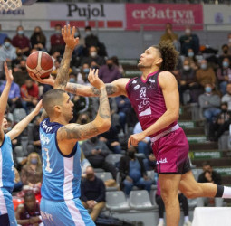 Covirán Granada refuerza su liderato tras el guiño del ICG Força Lleida en la noche de los partidazos