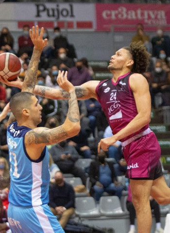 Covirán Granada refuerza su liderato tras el guiño del ICG Força Lleida en la noche de los partidazos