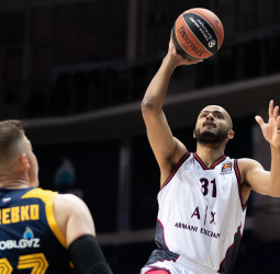 Shields lidera el festival del Milán ante el Khimki (93-102)