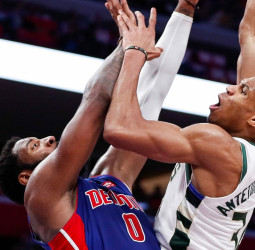 Los Bucks barren sin contemplaciones a los Pistons (127-104) [4-0]