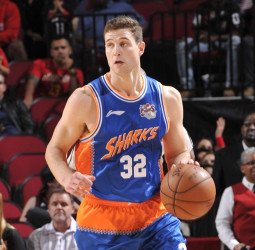 Jimmer Fredette rechazó varias ofertas NBA