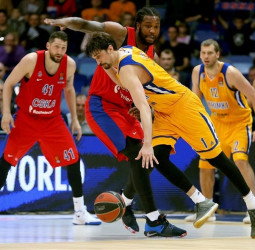 Shved lidera a un Khimki que se estrena en la serie (79-73)