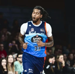 Trey Thompkins lidera la primera victoria como visitante del Leyma Coruña, 101-106