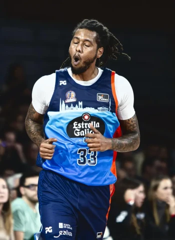 Trey Thompkins lidera la primera victoria como visitante del Leyma Coruña, 101-106