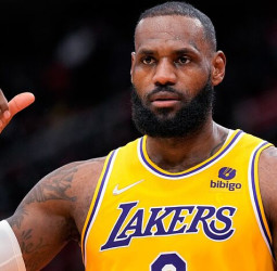 Los Lakers dosificarán los minutos de LeBron James esta temporada