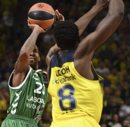 Darius Adams: "Volvería a lanzar el triple"