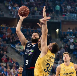 Victoria del Laboral Kutxa para disputar las semifinales cuatro años después (78-71)