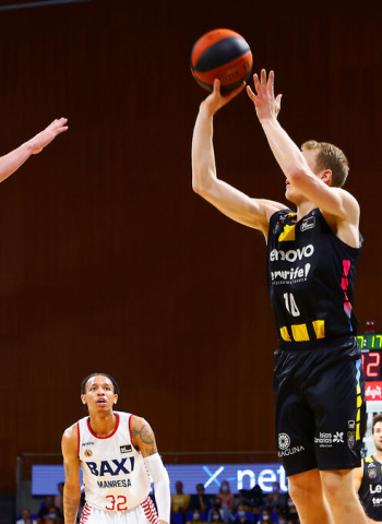 El acierto exterior le da al Lenovo Tenerife el billete al Playoff (94-83)