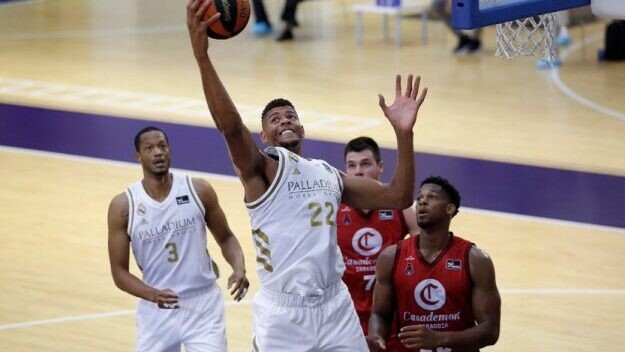 Real Madrid termina invicto en pretemporada a costa de Casademont Zaragoza (91-75)