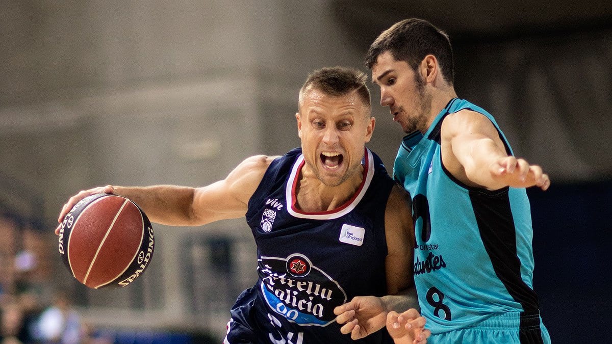 Monbus Obradoiro supera a Movistar Estudiantes en un duelo vibrante (102-107)