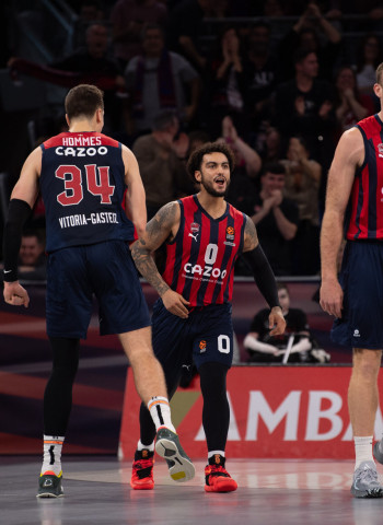 Cazoo Baskonia vence al Real Madrid para dormir líder de la Euroleague, 92-86