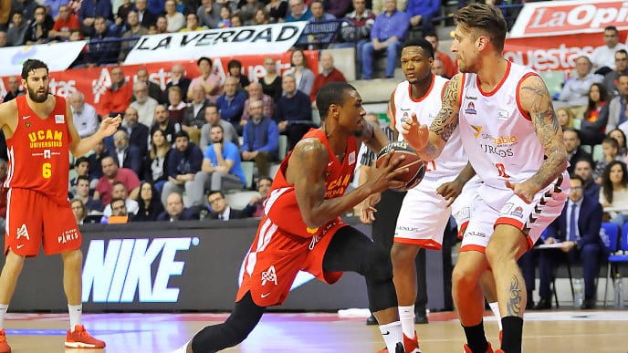 UCAM Murcia se lleva un intenso encuentro ante el San Pablo Burgos (67-64)