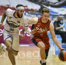 El Monbus Obradoiro remonta y gana una victoria importantísima (90-87)
