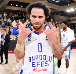 Shane Larkin entra por todo lo alto en el “Club de los 200”