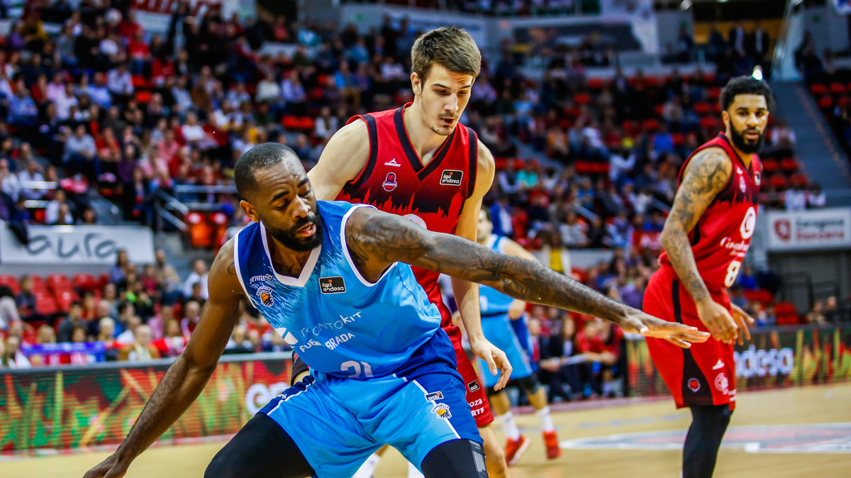 El Casademont Zaragoza roza el pase a la Copa del Rey (75-65)