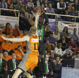 Victoria del Joventut en Fuenlabrada en un final de infarto (80-81)