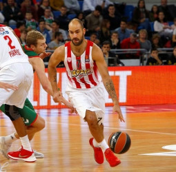 El mejor final de Olympiacos sentencia al Baskonia (90-95)