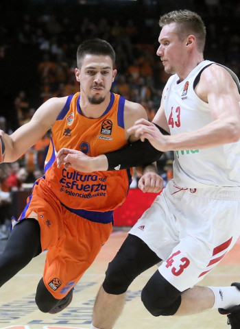 Reacción contundente en la Fonteta (82-56)