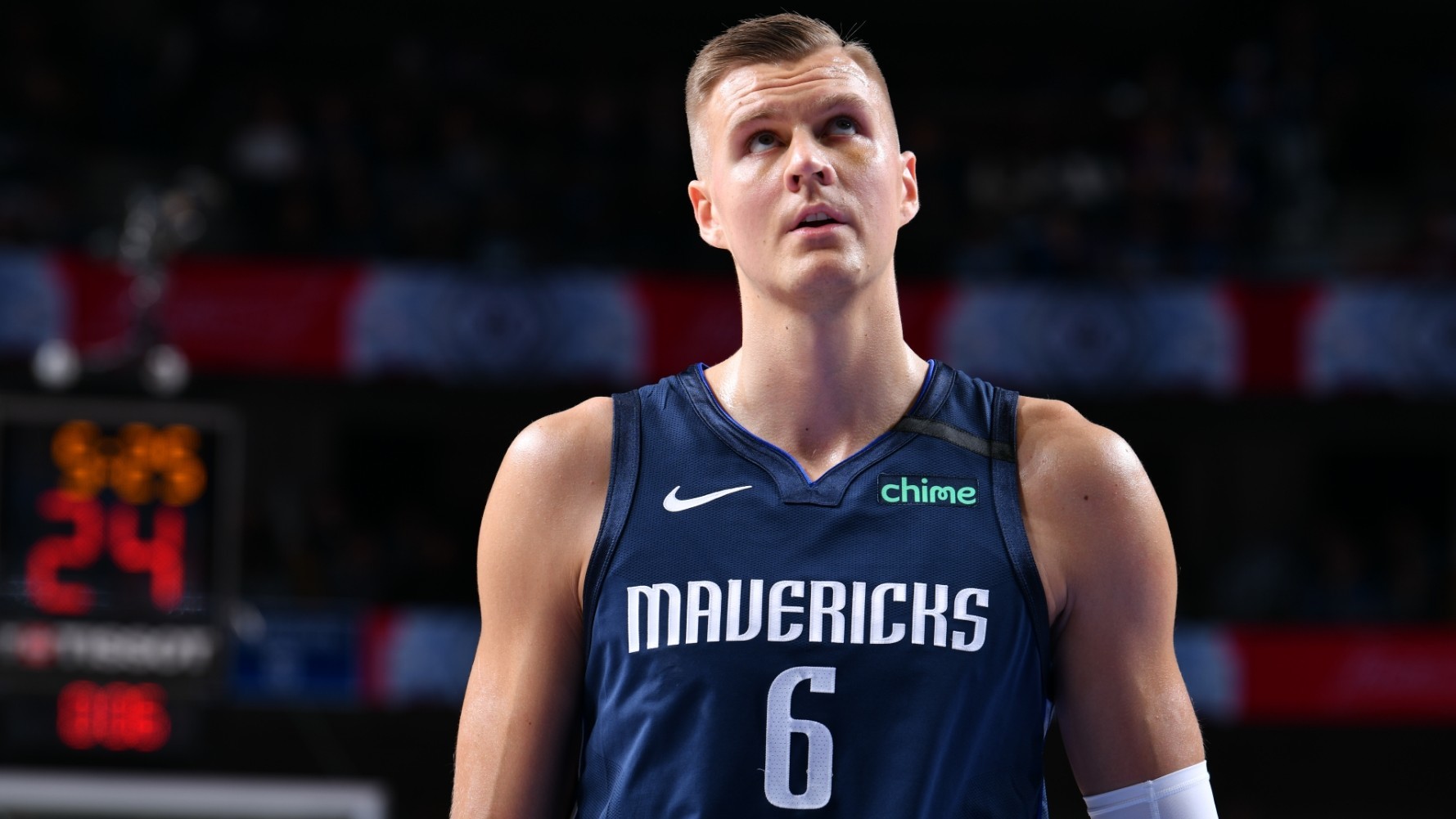 Los Dallas Mavericks no contemplan el traspasar a Kristaps Porzingis