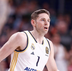 Fabien Causeur negocia con el Armani Milán