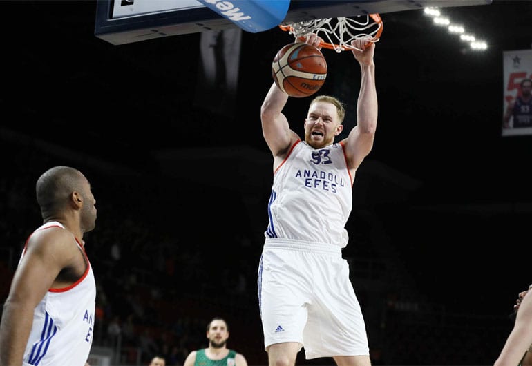 Alex Kirk, en negociaciones avanzadas con el Iberostar Tenerife
