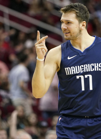 Spencer Dinwiddie y Luka Doncic, jugadores de la semana en la NBA